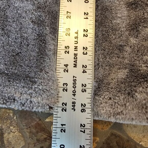 Glam Los Angeles Faux Fur Open Front Vest - Soft & Cozy, Light Grey, Size Large - Picture 5 of 9